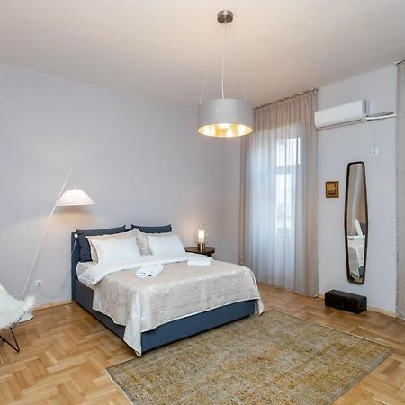 Stylish 2Br Apt In The Heart Of Old Тбілісі Екстер'єр фото