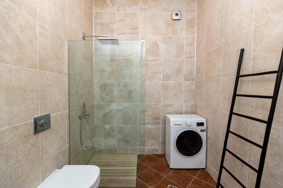 Stylish 2Br Apt In The Heart Of Old Тбілісі Екстер'єр фото