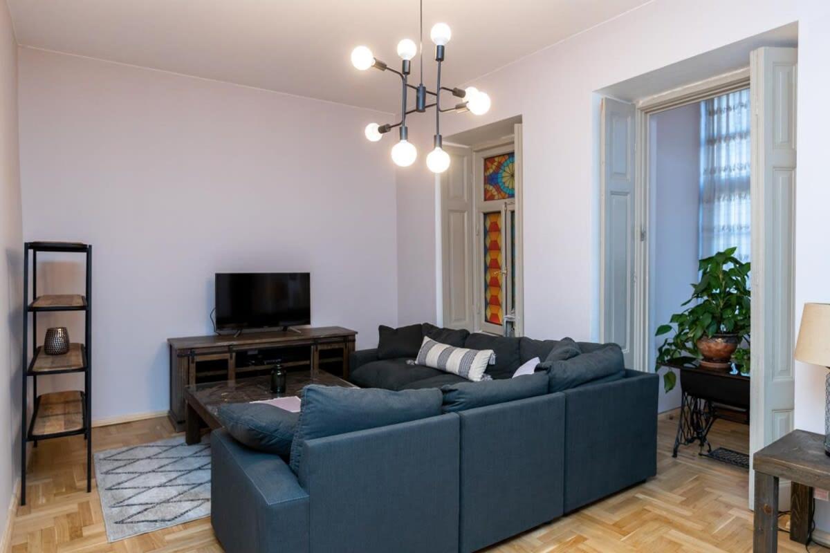 Stylish 2Br Apt In The Heart Of Old Тбілісі Екстер'єр фото