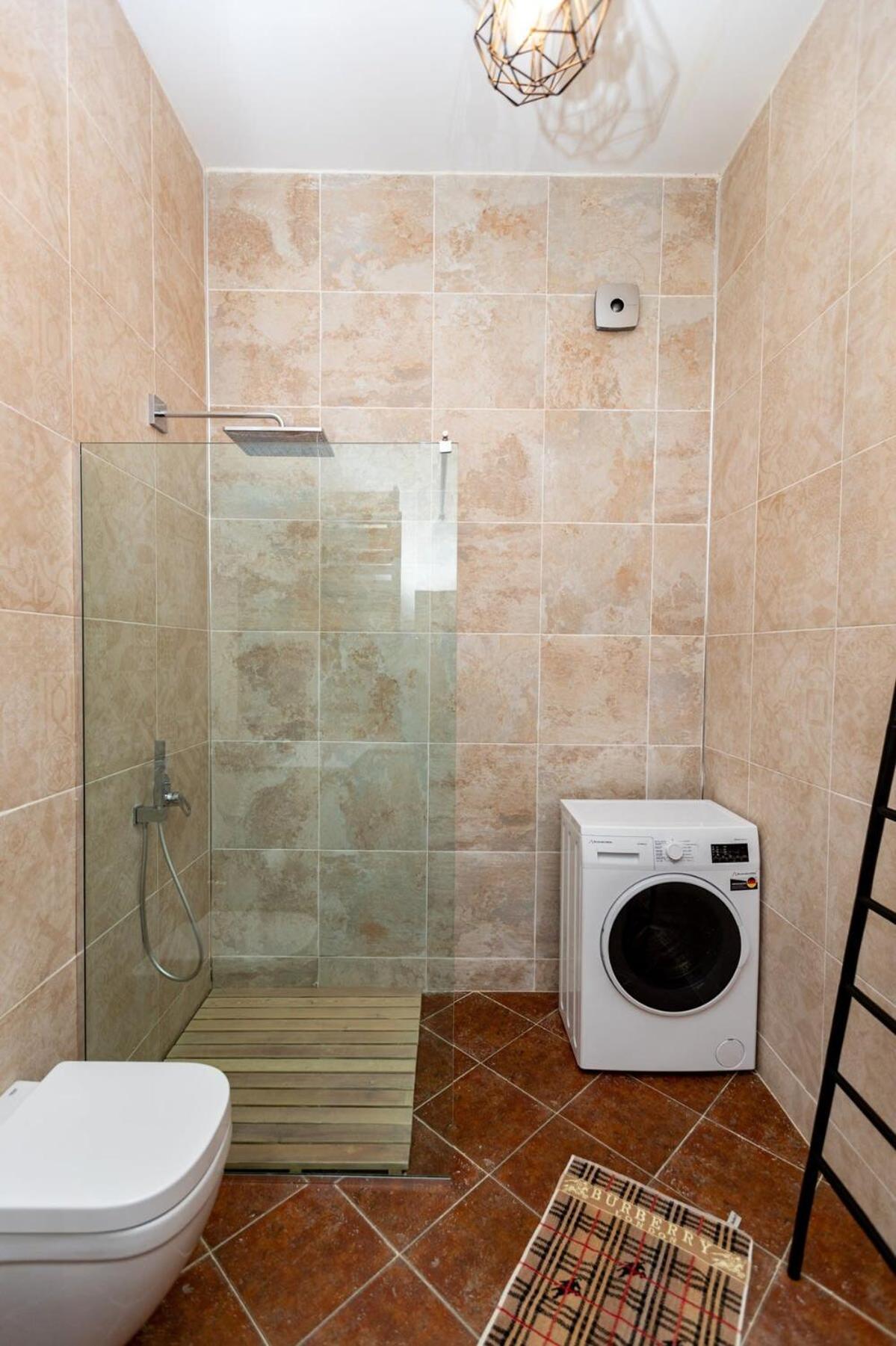 Stylish 2Br Apt In The Heart Of Old Тбілісі Екстер'єр фото