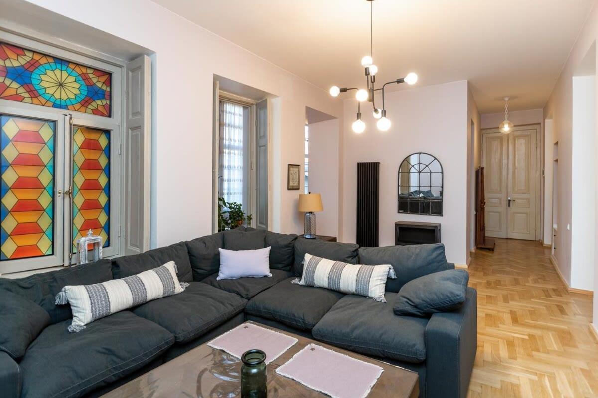 Stylish 2Br Apt In The Heart Of Old Тбілісі Екстер'єр фото